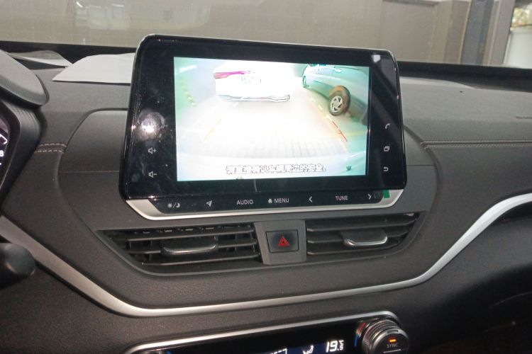 日产 天籁 2020款 改款 2.0L XL 舒适版中控内饰16