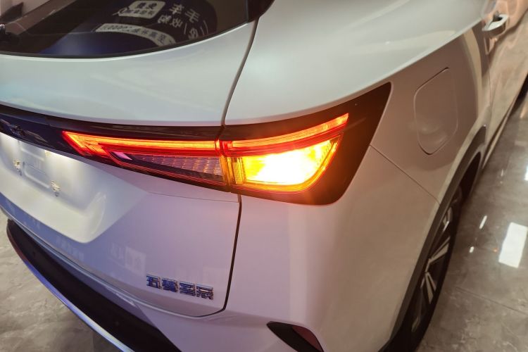 五菱汽车 五菱星辰 2021款 1.5T 手动星光版车身外观9