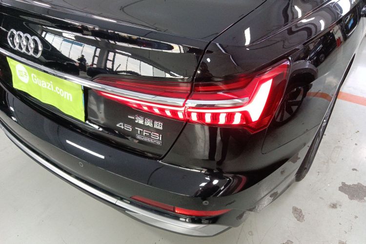 奥迪A6L 2023款 45 TFSI quattro 尊享动感型车身外观9