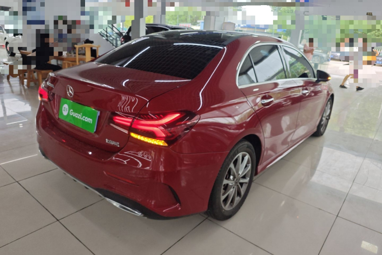 奔驰A级 2020款 改款 A 200 L 运动轿车时尚型车身外观6005