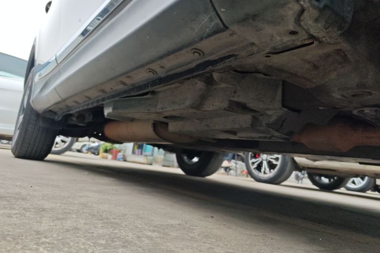 丰田 RAV4荣放 2015款 2.0L 手动两驱都市版局部细节9001