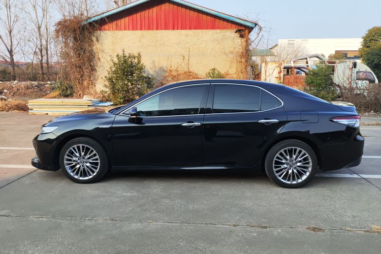 丰田 凯美瑞 2019款 双擎 2.5HG 豪华版 国VI车身外观4