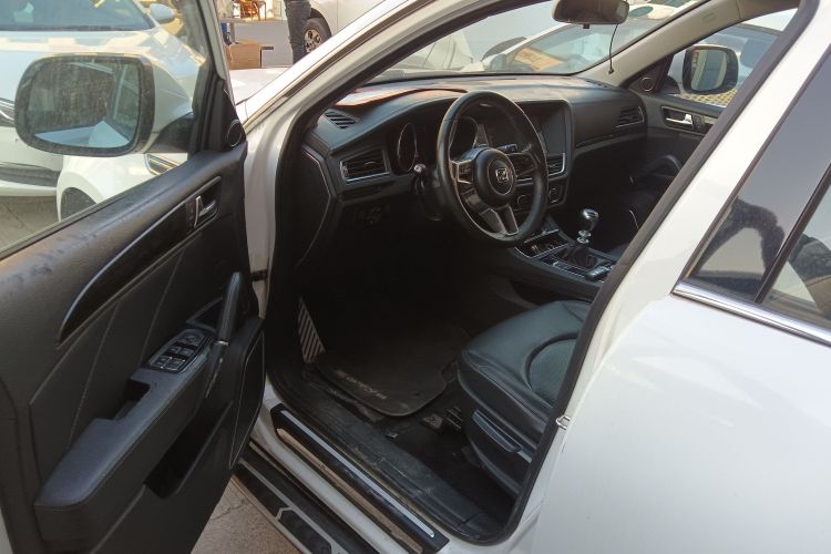 众泰T600 2016款 运动版 1.5T 手动豪华型中控内饰20