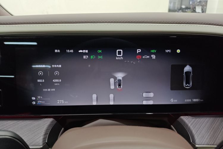 腾势Z9GT 2024款 1100四驱Ultra版中控内饰14