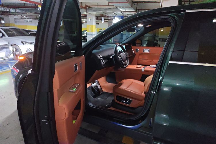 理想汽车 理想L9 2024款 Ultra中控内饰7003