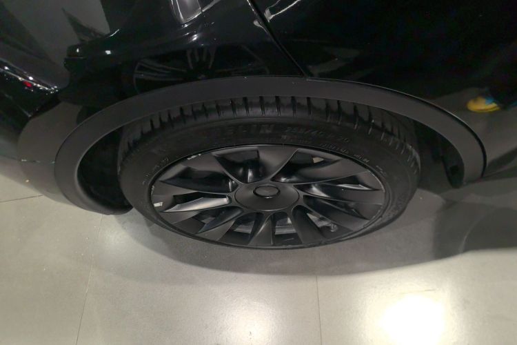 特斯拉 Model Y 2022款 改款 后轮驱动版车身外观6008