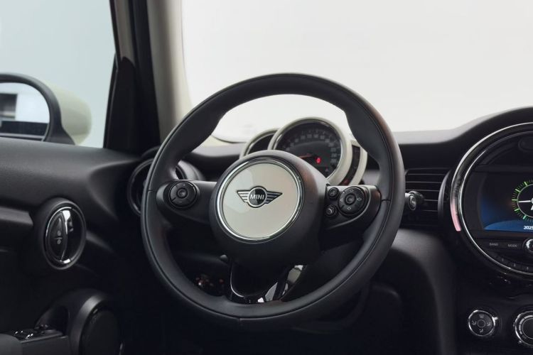 MINI 2021款 1.5T ONE 五门版局部细节13