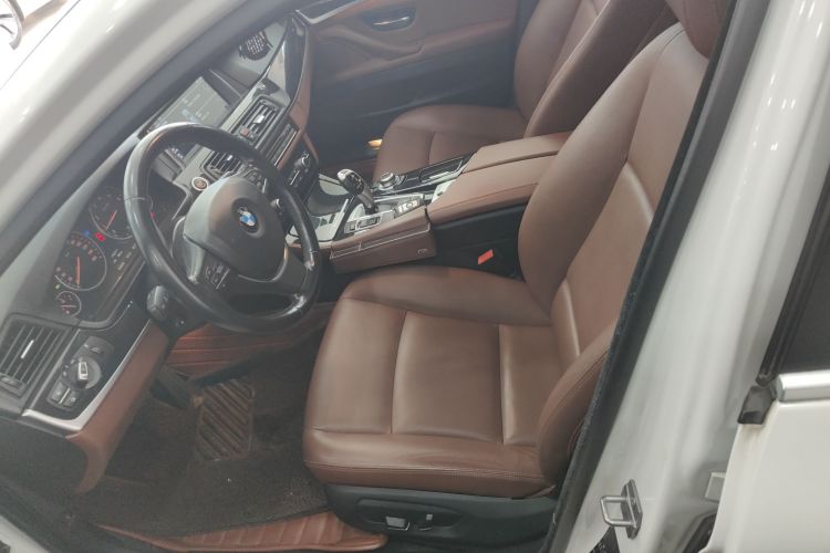 宝马5系 2017款 520Li 典雅型中控内饰19