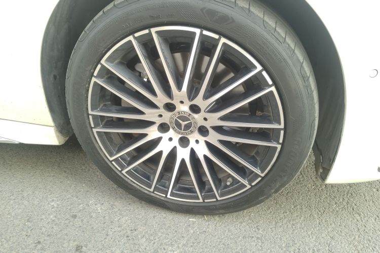 奔驰C级 2023款 C 260 L 运动版车身外观6007