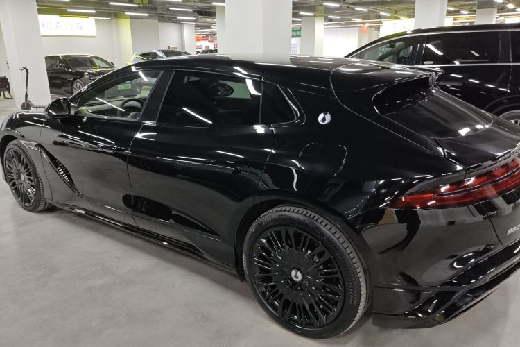 腾势Z9GT 2024款 1100四驱Ultra版车身外观4