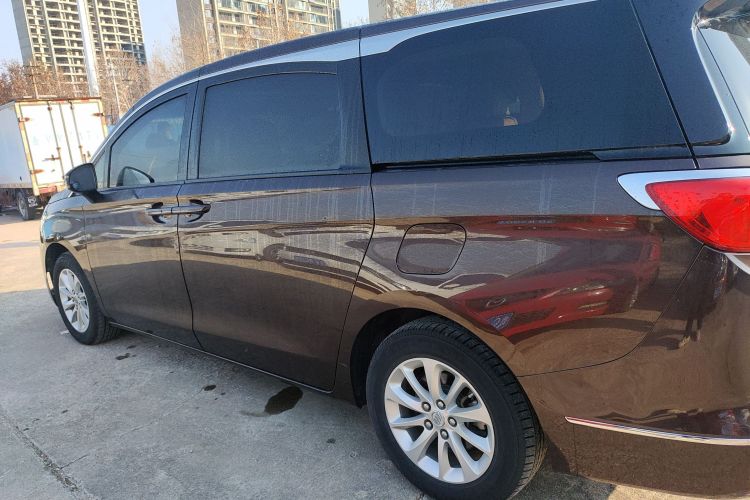 别克GL8 2017款 ES 28T 舒适型 国V车身外观4