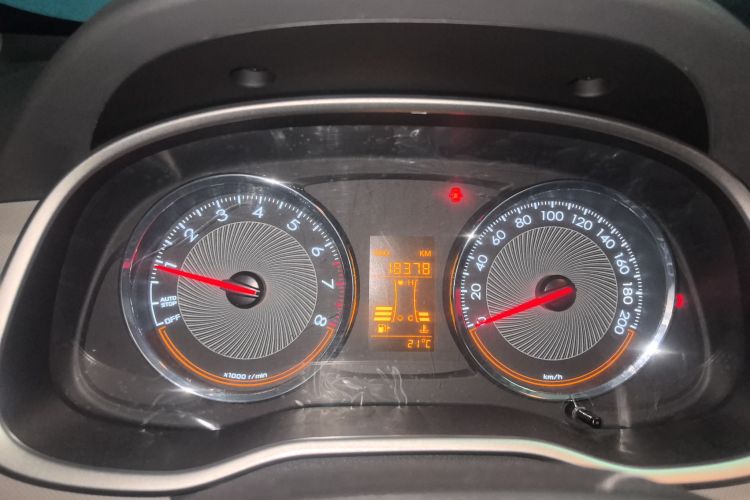 雪佛兰 2015款 赛欧3 1.5L 手动理想天窗版中控内饰15