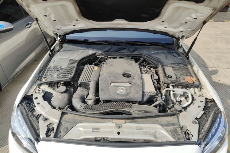 奔驰C级 2018款 C 200 运动版局部细节24