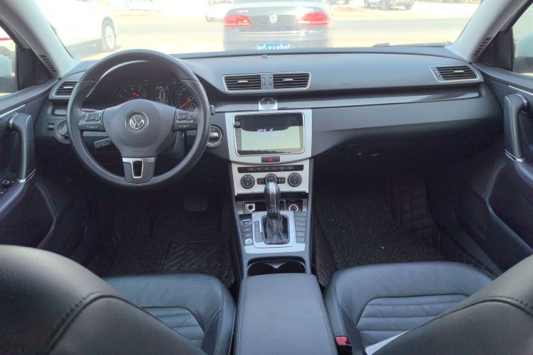 大众 迈腾 2013款 1.8TSI 豪华型中控内饰12