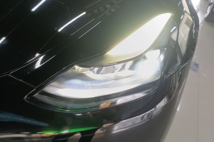 特斯拉 Model Y 2021款 标准续航后驱版局部细节36