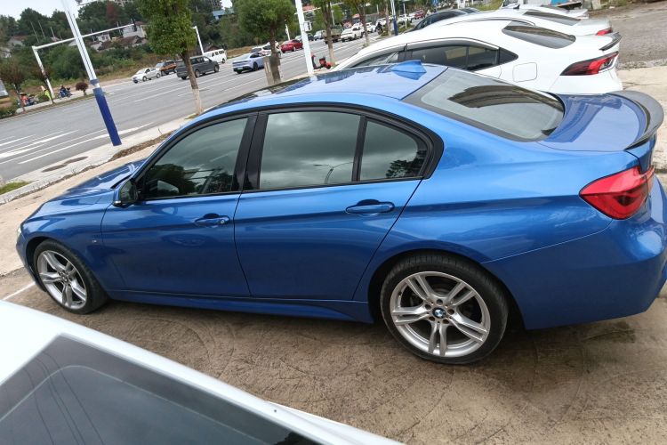 宝马3系 2019款 320i M运动套装车身外观4