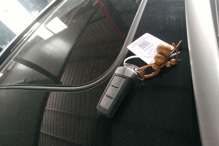 众泰T700 2017款 1.8T 双离合尊贵型中控内饰11