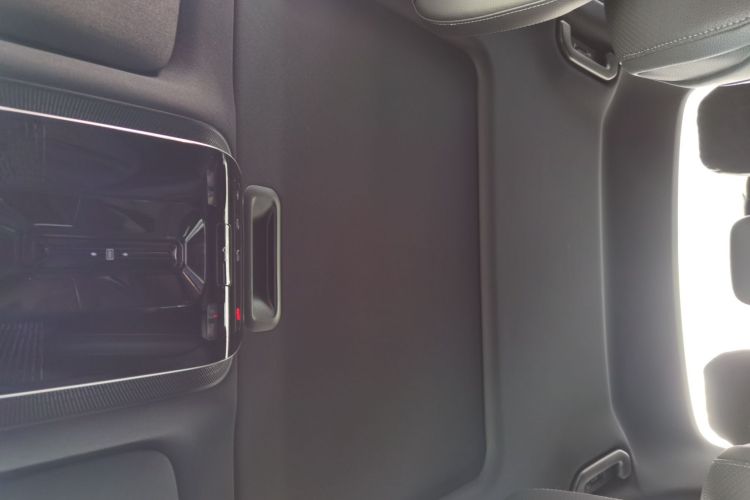 奔驰C级 2025款 C 200 L 运动版中控内饰22