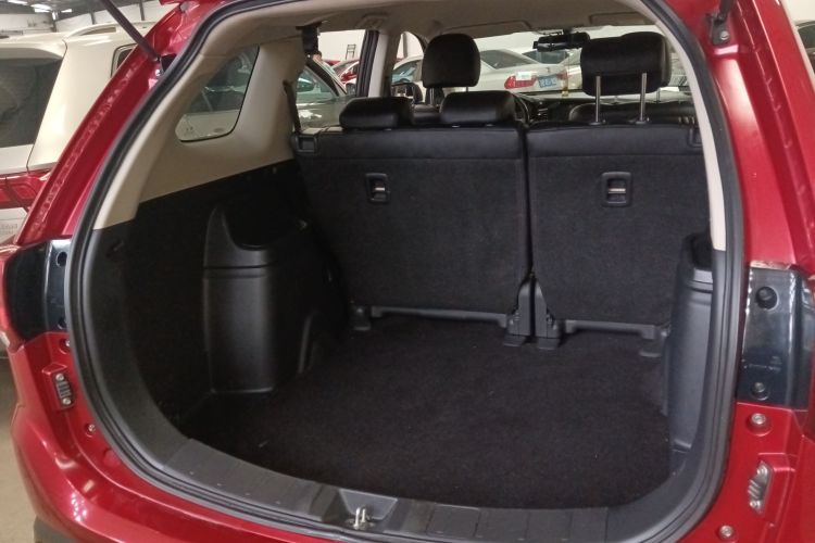 三菱 欧蓝德 2016款 2.0L 两驱风尚版 5座机舱底盘23