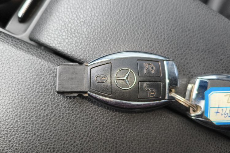 奔驰C级 2013款 C 180 经典型 Grand Edition中控内饰7001