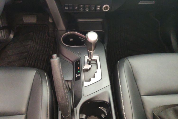 丰田 RAV4荣放 2018款 2.5L 自动四驱精英i版局部细节18