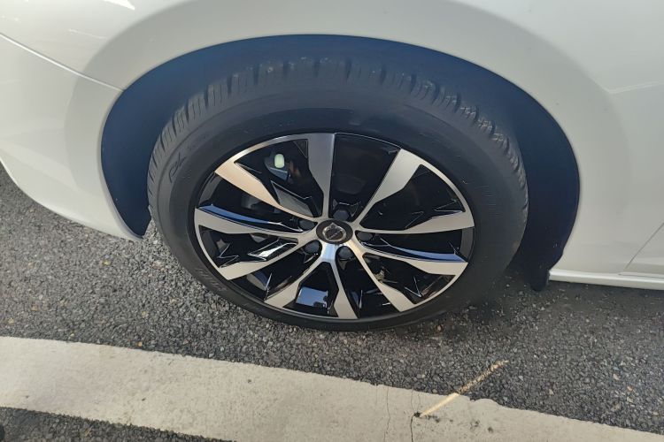 沃尔沃S60 2019款 S60L 改款 T5 智进进阶版车身外观6007