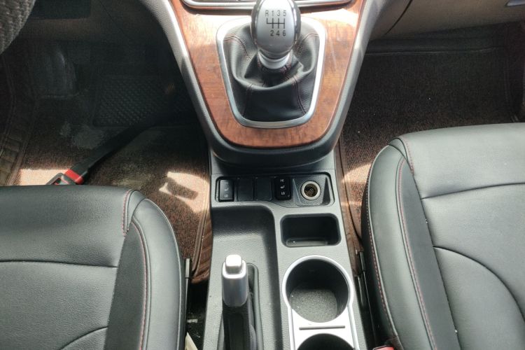 哈弗H6 2017款 红标 运动版 1.5T 手动两驱精英型局部细节18