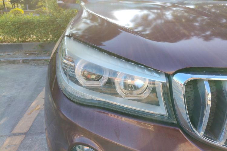 SWM斯威汽车 SWM斯威X7 2018款 1.5T 手动豪华型 7座车身外观8