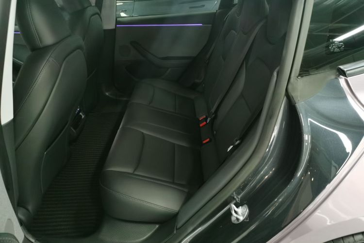 特斯拉 Model 3 2025款 后轮驱动版中控内饰7004