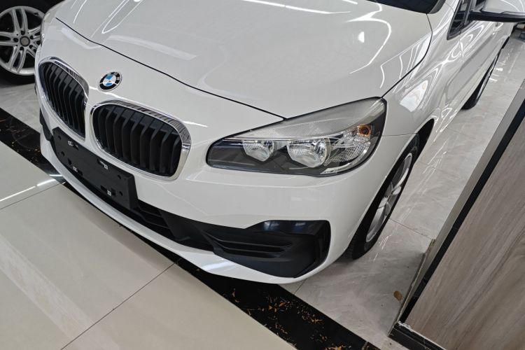 宝马2系旅行车 2019款 218i 时尚型局部细节36