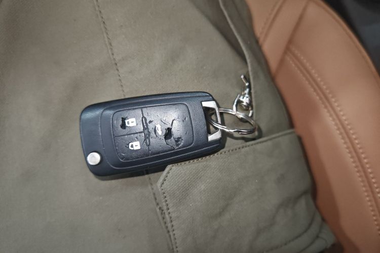 别克 英朗 2018款 18T 自动旗舰型中控内饰11