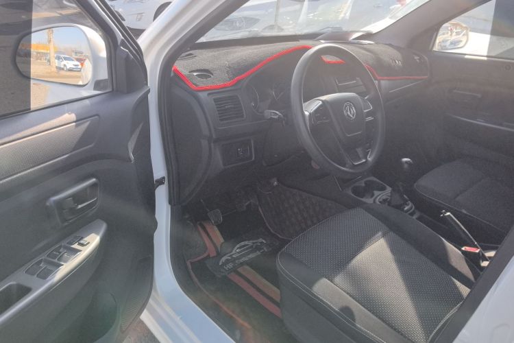 东风风光 风光330 2019款 1.5L手动实用型II 国VI中控内饰7003