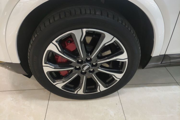 凯迪拉克XT5 2025款 2.0T 铂金型车身外观6007