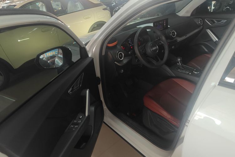 奥迪Q2L 2021款 35 TFSI 进取动感型中控内饰7003