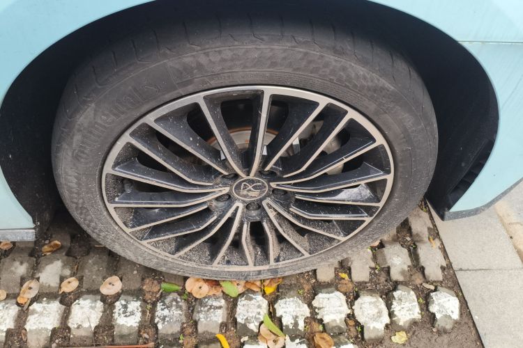 比亚迪 汉 2020款 DM 四驱性能版豪华型车身外观10