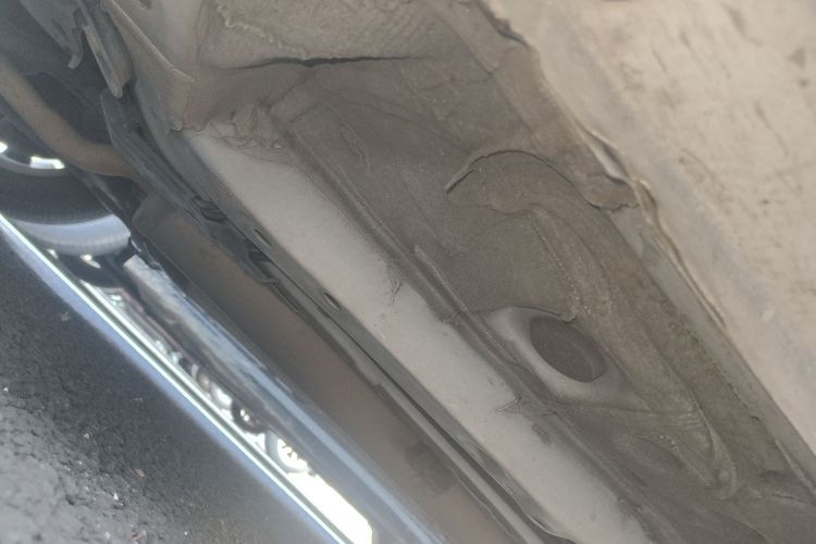 丰田 YARiS L 致炫 2017款 1.5G CVT劲速天窗升级版局部细节9004