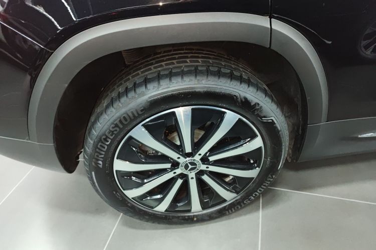 奔驰GLB 2024款 改款 GLB 220 时尚型车身外观6008