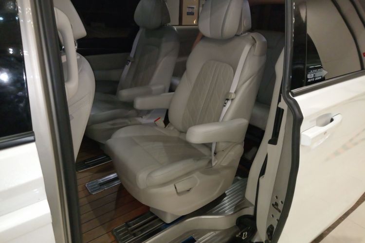 别克GL8 2022款 ES陆尊 653T 舒适型中控内饰7004