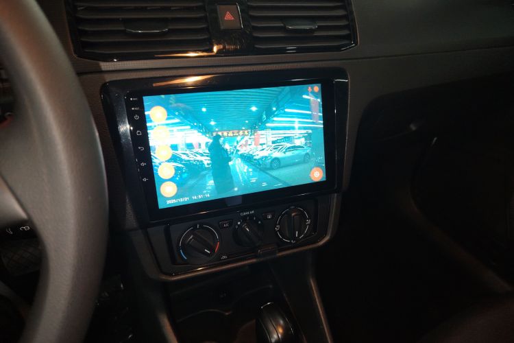 大众 桑塔纳 2021款 1.5L 自动风尚版中控内饰16