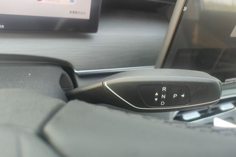 奇瑞 风云T8 2025款 1.5T 130km 豪华版7座中控内饰18