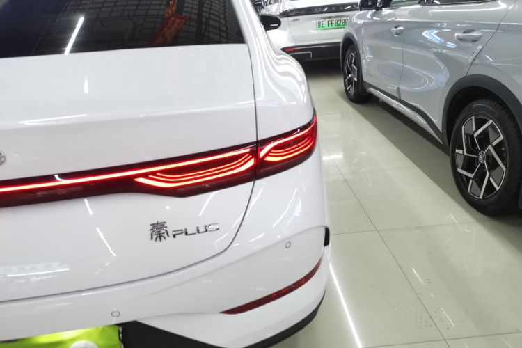 比亚迪 秦PLUS 2025款 DM-i 智驾版 55KM领先型车身外观9