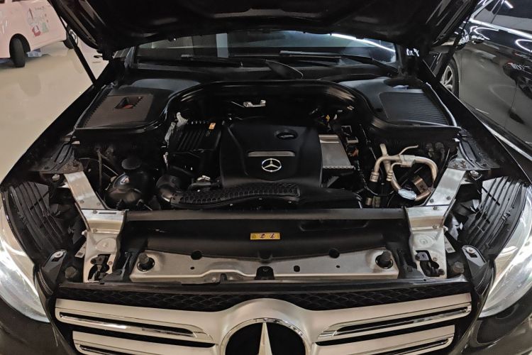 奔驰GLC 2019款 改款 GLC 260 L 4MATIC 豪华型机舱底盘24