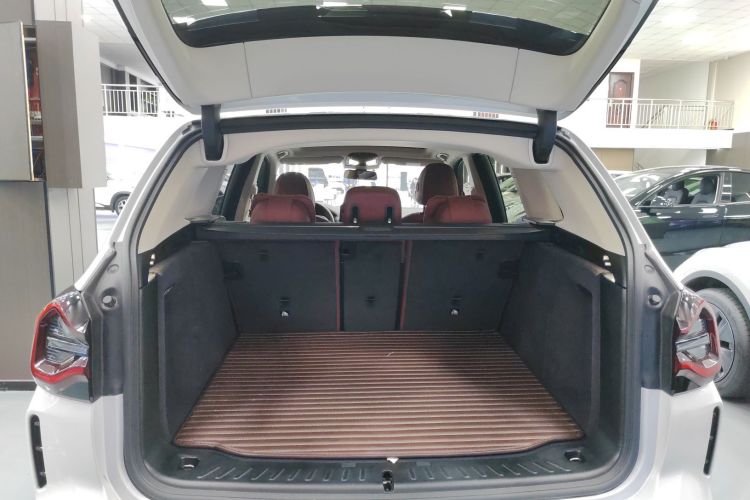 宝马iX3 2024款 领先型机舱底盘23