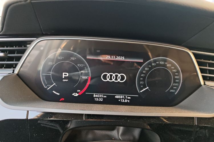 奥迪e-tron(进口) 2019款 55 quattro 技术型中控内饰14