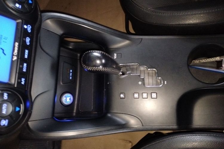 北京现代ix35 2013款 2.0L 自动两驱智能型GLS 国IV局部细节18