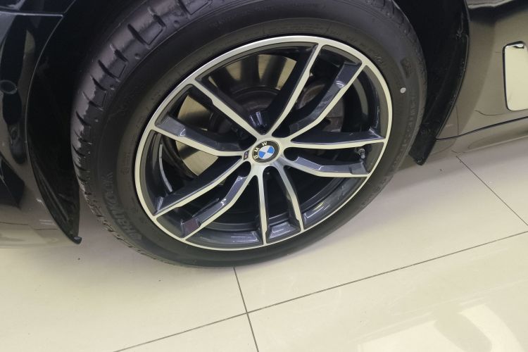 宝马5系 2022款 改款二 525Li M运动套装车身外观6007