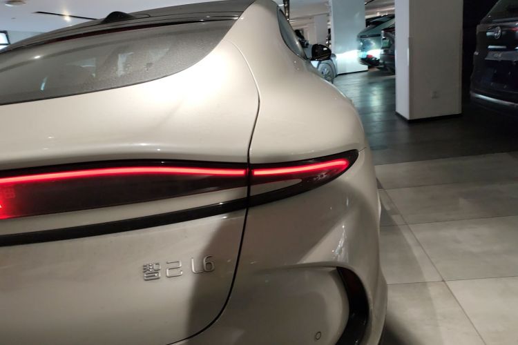 智己汽车 智己L6 2024款 Max 长续航版车身外观6006