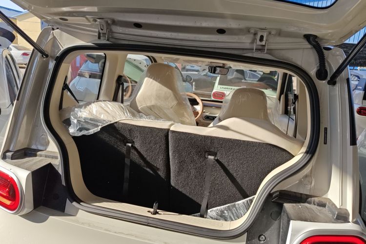 五菱汽车 宏光MINIEV 2024款 第三代 215km 青春版机舱底盘23