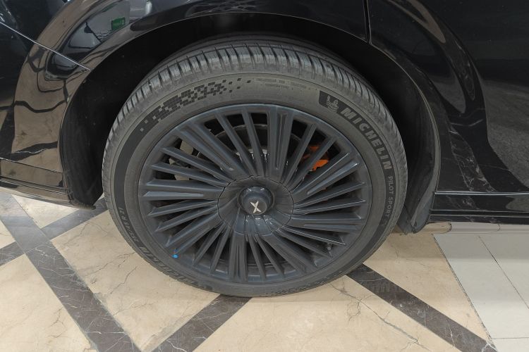 小鹏G9 2025款 625 长续航 Max车身外观6008