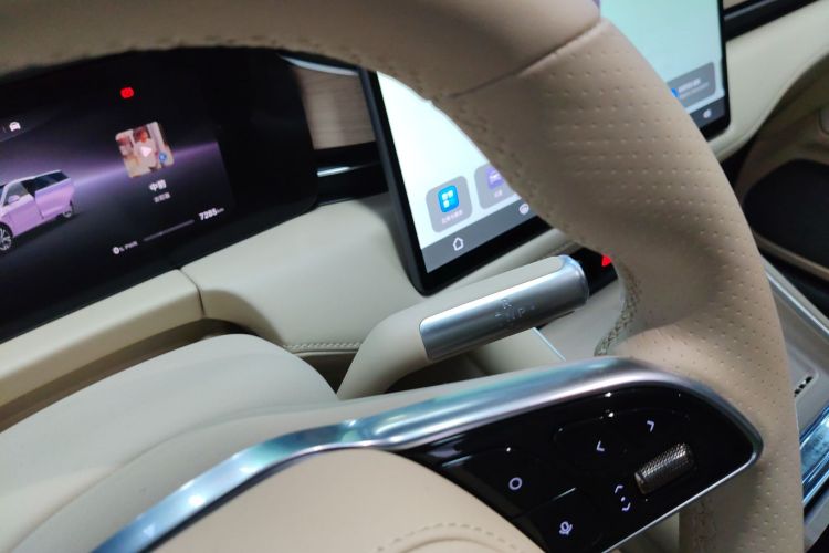 鸿蒙智行 问界M5 2025款 增程 Ultra 后驱版局部细节18